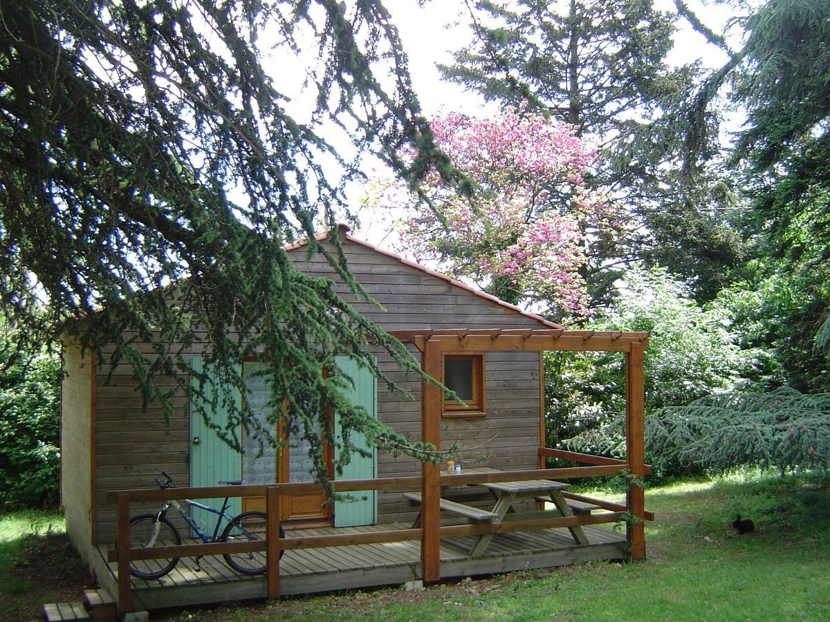 Les Chalets Du Domaine Des Soyeux Saint-Julien-Molin-Molette Exterior foto
