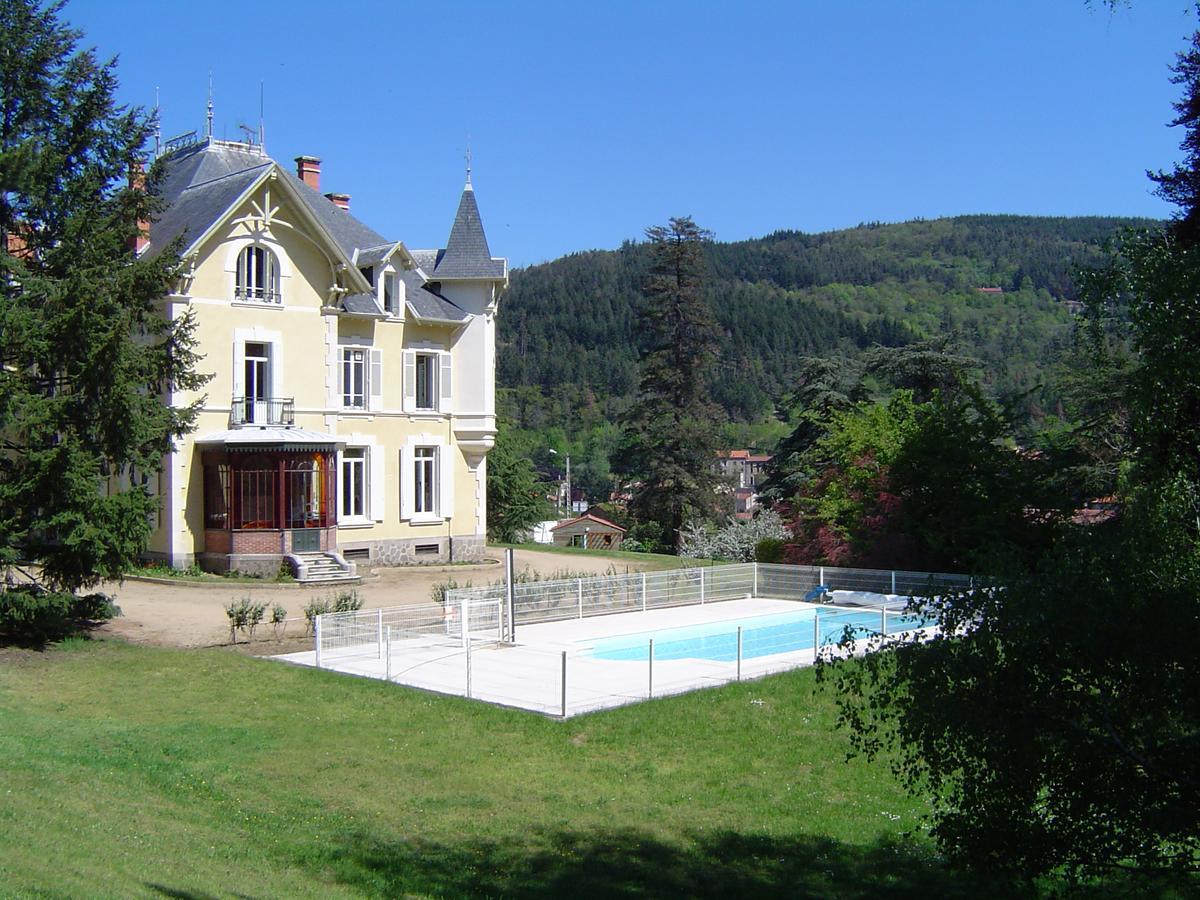 Les Chalets Du Domaine Des Soyeux Saint-Julien-Molin-Molette Exterior foto